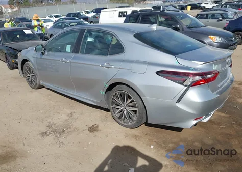 2021 Toyota Camry Se z USA, uszkodzony, nr VIN 4T1T11AK0MU531807